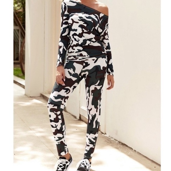 Two Piece Lounging Pants & Tops - Picture 7 of 7